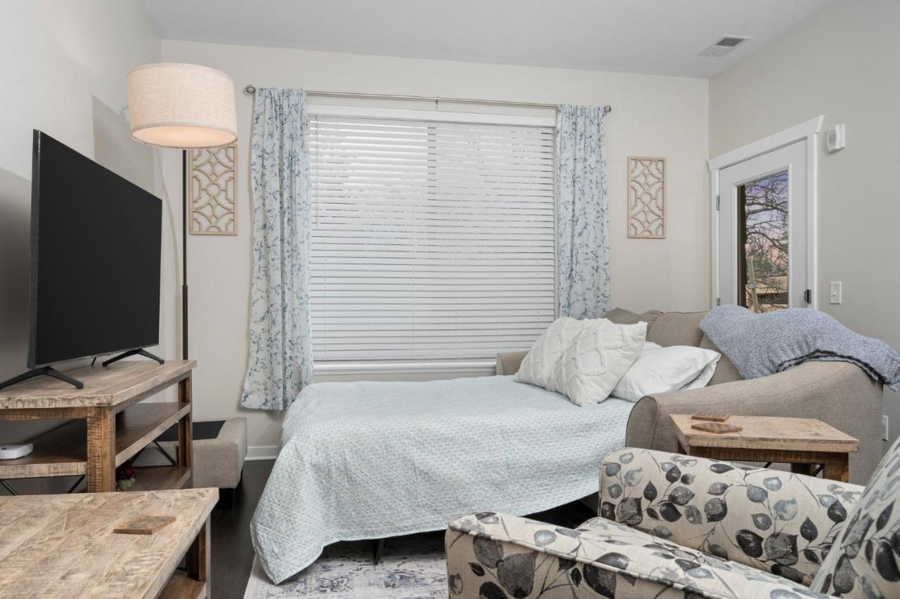 טראוורס סיטי Sweet Tart Spot - Cozy Tc Condo - Pet Friendly מראה חיצוני תמונה